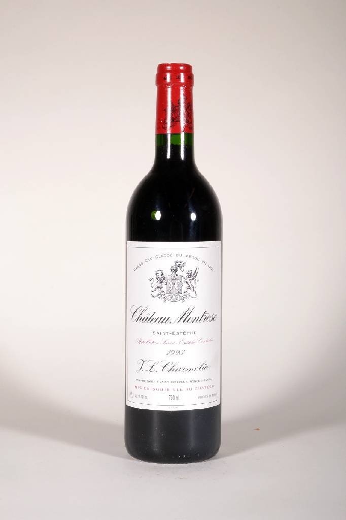 12 Flaschen 1993 Chateau Montrose, Saint-Estephe, Grand Cru Classé, je ca. 75 cl,12,5 % Vol., Füllstände: je ca. into neck, unverkostet, gute ...