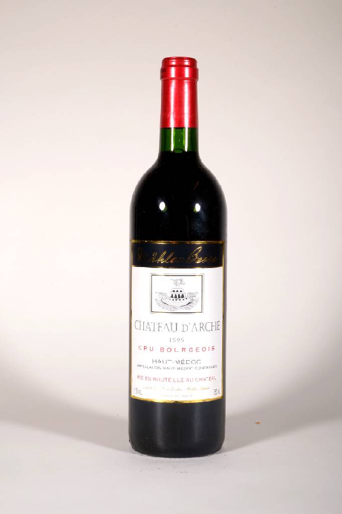 12 Flaschen 1996 Chateau D'Arche, Haut-Médoc, Cru Bourgeois, je ca. 75 cl, 12,5 % Vol., Füllstände: je ca. into neck, unverkostet, Etiketten ...