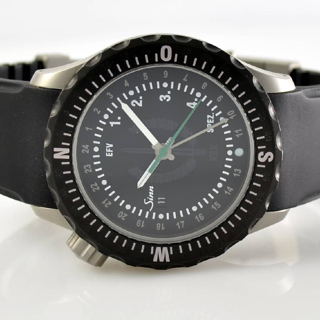 Detail a: SINN seltene, auf 70 Stück limitierte Herrenarmbanduhr Modell "K212 Kommando Spezialkräfte", Automatik, hergestellt anl. 20. Jubiläum ... Detail a: SINN seltene, auf 70 Stück limitierte Herrenarmbanduhr Modell "K212 Kommando Spezialkräfte", Automatik, hergestellt anl. 20. Jubiläum ...