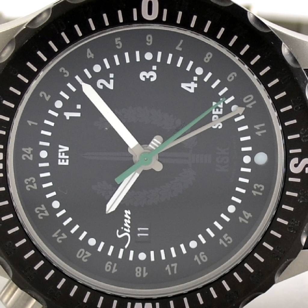 Detail b: SINN seltene, auf 70 Stück limitierte Herrenarmbanduhr Modell "K212 Kommando Spezialkräfte", Automatik, hergestellt anl. 20. Jubiläum ... Detail b: SINN seltene, auf 70 Stück limitierte Herrenarmbanduhr Modell "K212 Kommando Spezialkräfte", Automatik, hergestellt anl. 20. Jubiläum ...