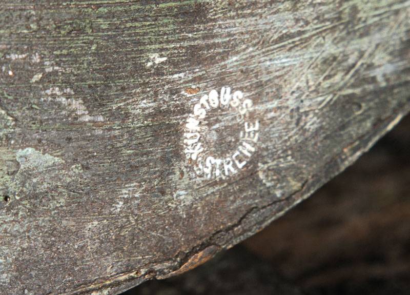 Detail a: Wolf Spitzer, geb. 1940, Hans Purrmann, Bronzebüste auf Granitsockel, Darstellung Purrmanns krankheitsbedingtes Altersgesicht, sign., ...