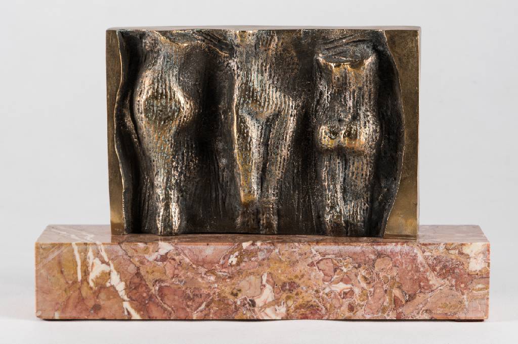 Wolf Spitzer, geb. 1940 Speyer, Die drei Grazien, Bronzeskulptur auf Granitsockel monogram., num. 68/80, 3x22x14, mit Sockel 8x30x21