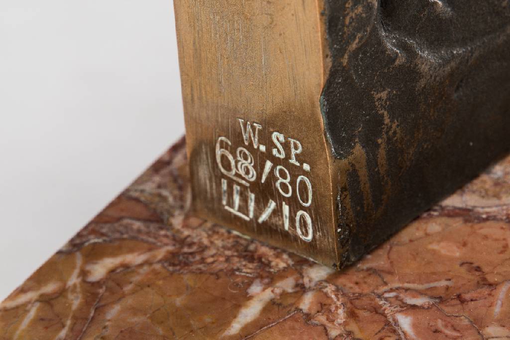 Detail b: Wolf Spitzer, geb. 1940 Speyer, Die drei Grazien, Bronzeskulptur auf Granitsockel monogram., num. 68/80, 3x22x14, mit Sockel 8x30x21