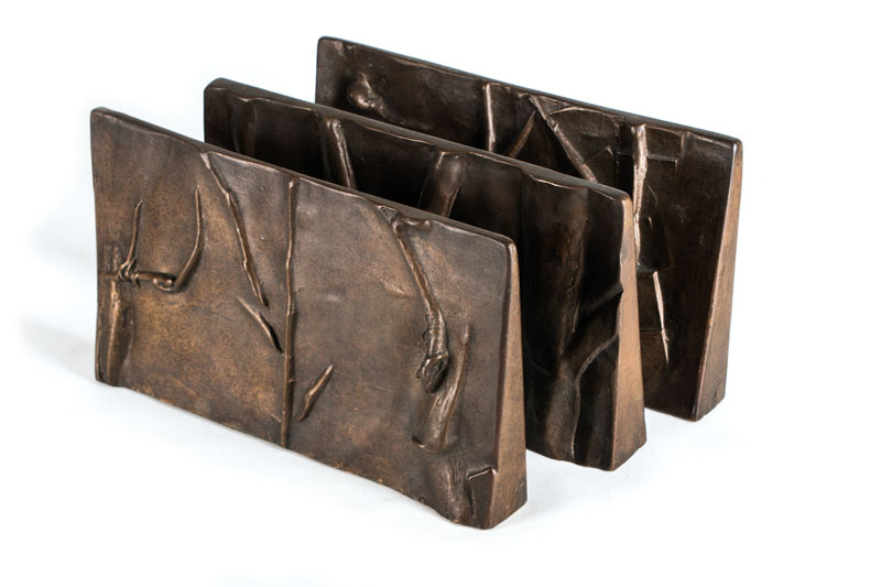 Wolf Spitzer, geb. 1940, 3 Bronzetafeln, Phasen eines Baumes (Stamm oder Geäst) währendseinen Alterungsprozess, sign., je ca. 17x29,5 cm