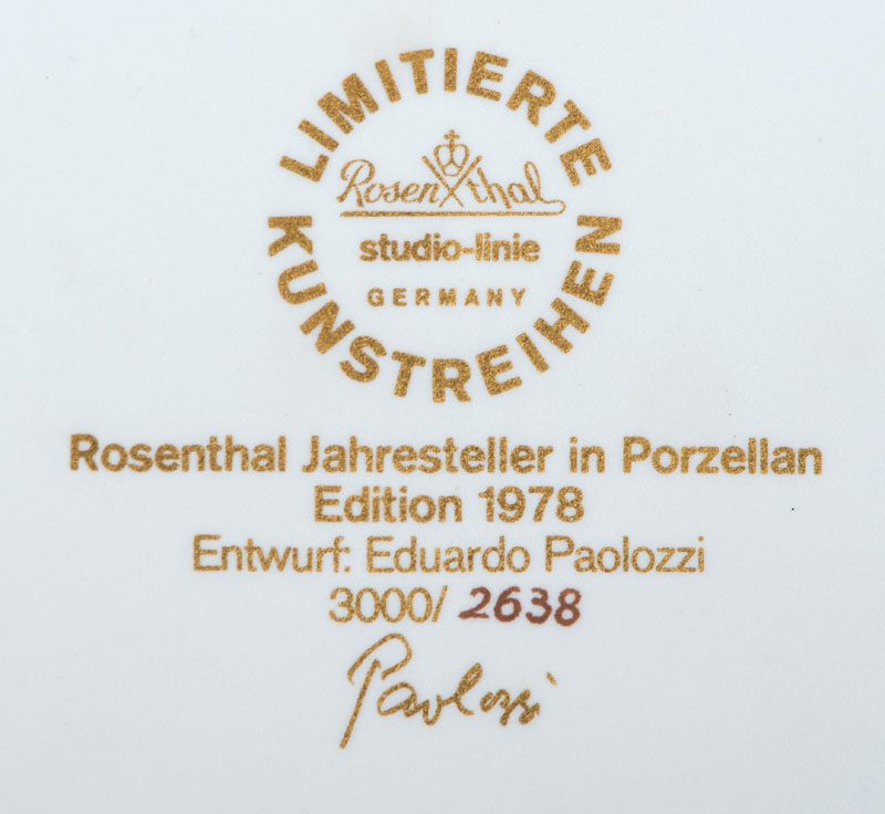 Detail a: Eduardo Paolozzi, 1924-2005, Reliefplatte, Jahresteller, Porzellan, Rosenthal Edition 1978, verso gemarkt und num. 2638/3000, ca. 35x35 cm