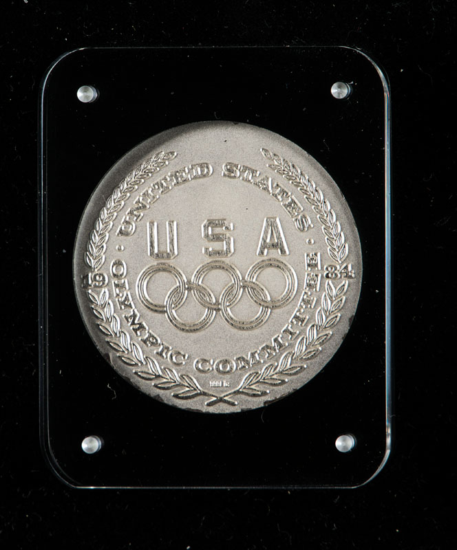 Detail b: Salvador Dali, 1904-1989, Offizielle Silbermedaillen aus Anlaß der Olympischen Spiele Los Angeles 1984, 10 Medaillen mit verschiedenen Sportmotiven ...