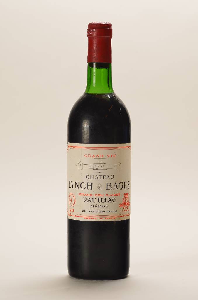 1 Flasche 1974 Chateau Lynch Bages, Pauillac, Grand Cru Classé, ca. 73 cl, Füllstand: ca. top shoulder, unverkostet, Etikett min. beschmutzt bzw. ...