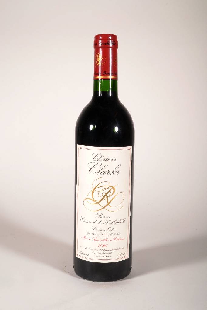 6 Flaschen 1986 Chateau Clarke, Baron Edmondde Rothschild, Listrac-Medoc, je ca. 75 cl, 12,5 % Vol., Füllstände: je ca. into neck, unverkostet, ...