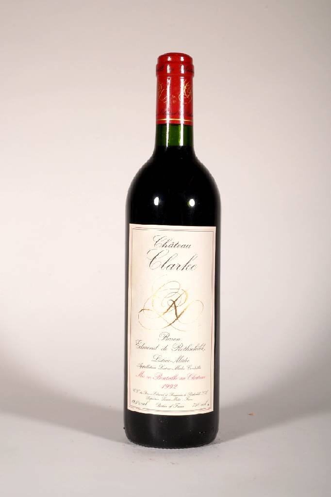 6 Flaschen 1992 Chateau Clarke, Baron Edmond de Rothschild, Listrac-Medoc, je ca. 75 cl, 12,5 % Vol., Füllstände: je ca. into neck, unverkostet, ...