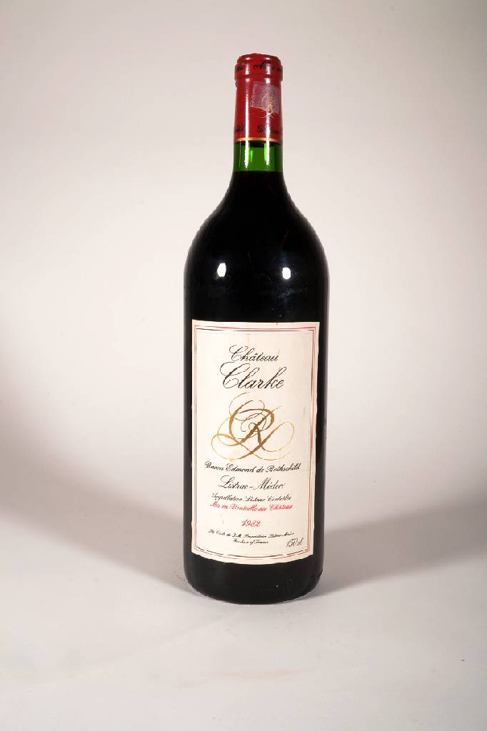 1 Magnumflasche 1982 Chateau Clarke, Baron Edmond de Rothschild, Listrac-Medoc, ca. 150 cl, Füllstand: ca. into neck, unverkostet, Kapsel min. ...