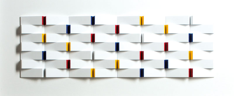 Volker Tinti, geb. 1941 Kaiserslautern, Relief 1/2014, Acryl/ Holz, 3D- Konstruktion, verso sign., dat. 2011, ca. 20x63, unter Glas in weißem ...