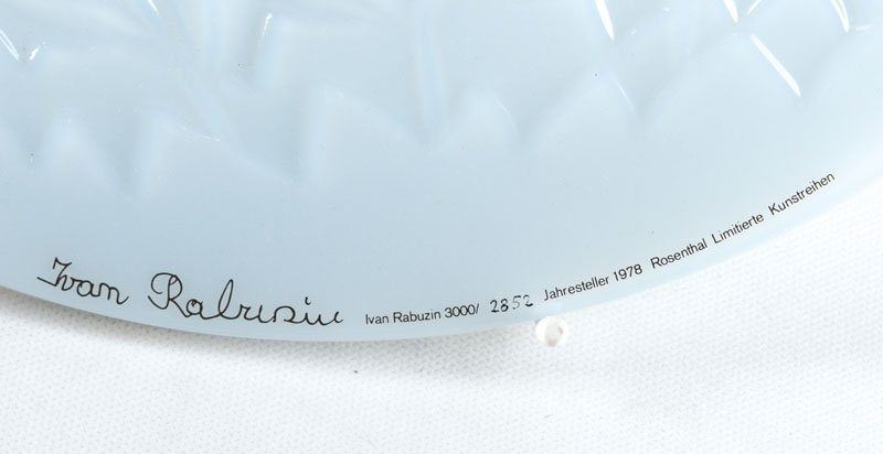 Detail a: Ivan Rabuzin, 1019-2008, Jahresteller, Porzellan, Rosenthal Edition 1978, sign., num.2852/3000, Durchmesser ca. 36 cm
