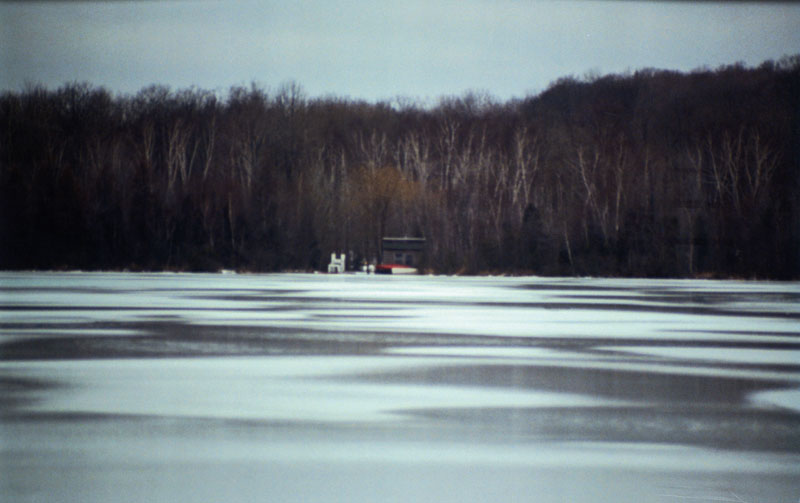 Peter Doig, geb. 1959, Farbfotografie, Fuji Crystal Archive Farbdigitalprint auf PE-Papier, aufgezogen auf eine Hartschaumplatte, verso auf ...