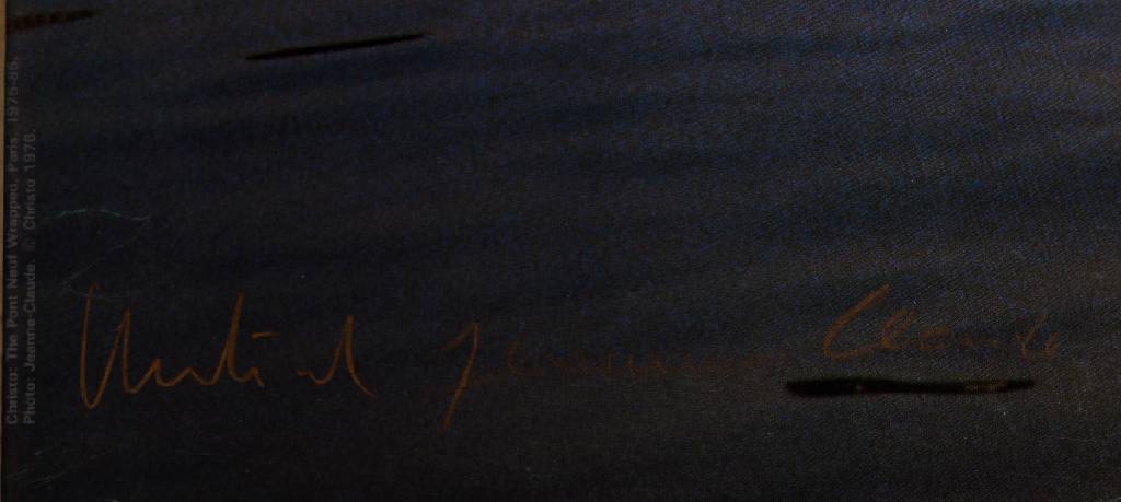 Detail a: Christo und Jeanne-Claude, Pont Neuf, Offset, handsigniert von beiden Künstlern, Blattgr. 57x94 cm, kleine Knicke im Blatt
