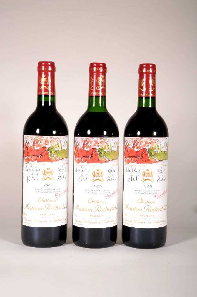 Detail a: 12 Flaschen 1989 Chateau Mouton Rothschild, Pauillac, je ca. 75 cl, 12,5 % Vol., Füllstände: je ca. into neck, unverkostet, sehr gute ...
