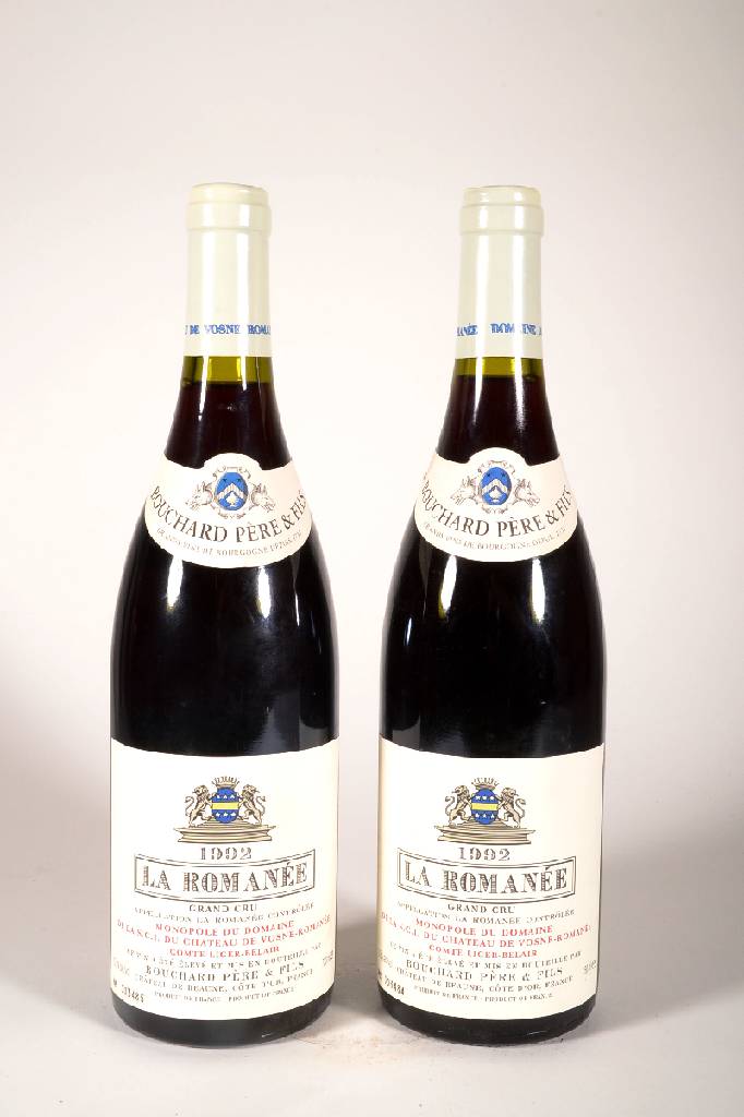 2 Flaschen 1992 Bouchard Pere & Fils La Romanee, Grand Cru, je ca. 75 cl, 13,5 % Vol., Abstand zwischen Kapsel und Wein: ca. 0,5 cm, unverkostet, im ...