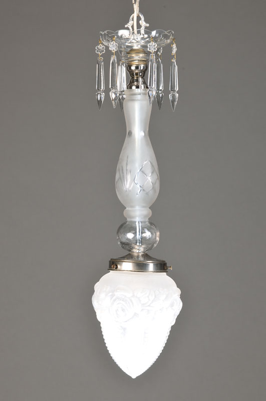 Decken/Dielenlampe, Spanien, um 1930, 1 Brennstelle, genoppter Glasschirm, mundgeblasener Mittelballuster mit Nodus aus der Zeit, erneuerte ...