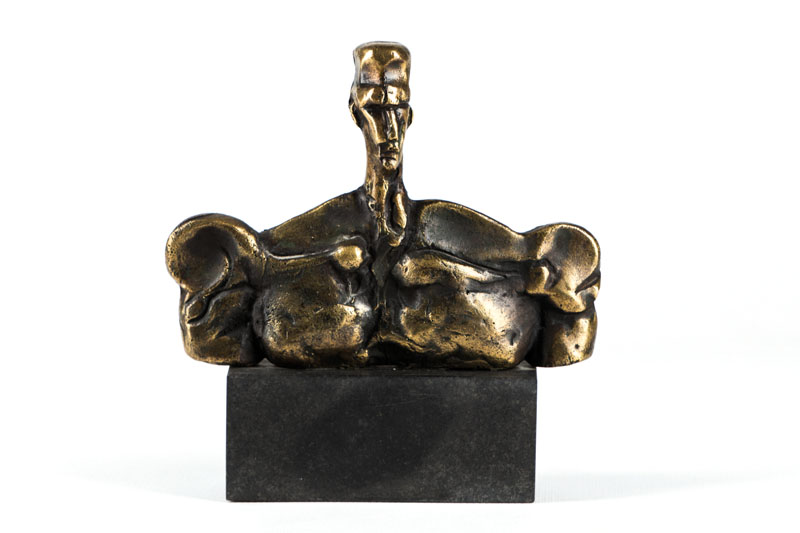 Polnischer Bildhauer, Bronzeskulptur auf Granitsockel, monogrammiert JF, Gießerstempel,Figur ca. 13,5x18 cm, mit Sockel 19x18 cm