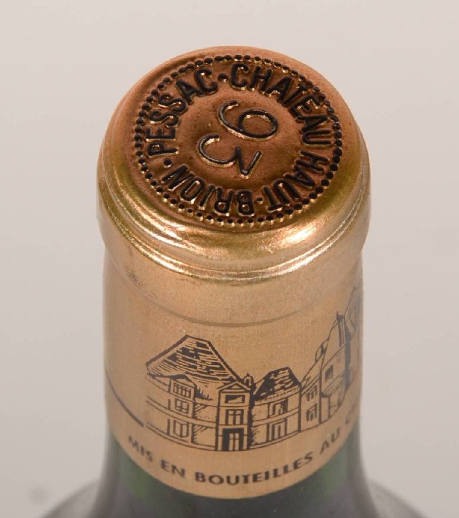 Detail b: 6 Flaschen 1993 Chateau Haut Brion, Cru Classe des Graves, je ca. 75 cl, 12,5 % Vol., Abstand zwischen Kapsel und Wein: ca. 0,5-1 cm, unverkostet, ...