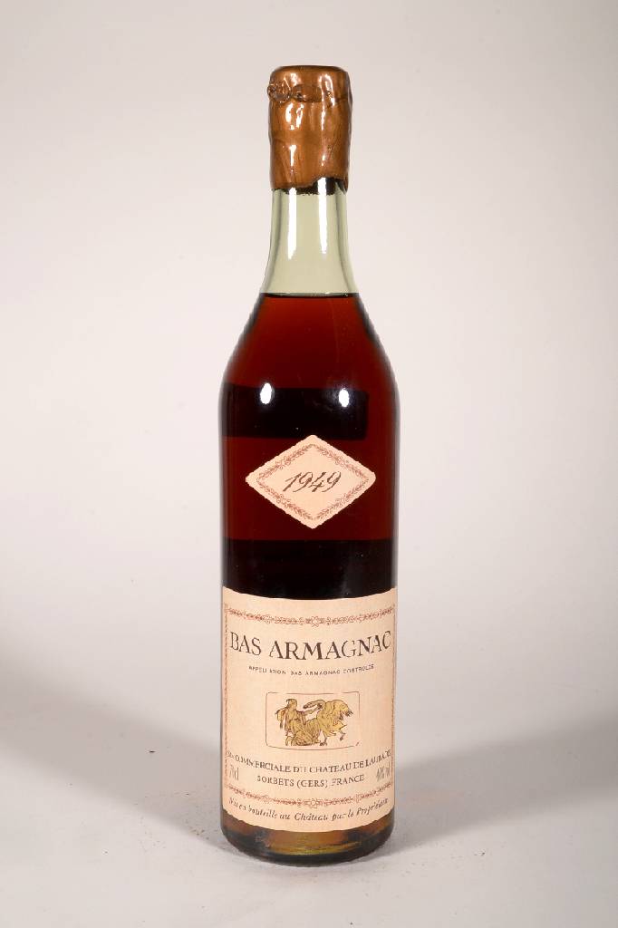 1 Flasche 1949 Chateau de Laubade Bas-Armagnac ca. 70 cl, 40 % Vol., Abstand zwischen Kapsel und Armagnac: ca. 4 cm, unverkostet, sehr guter ...