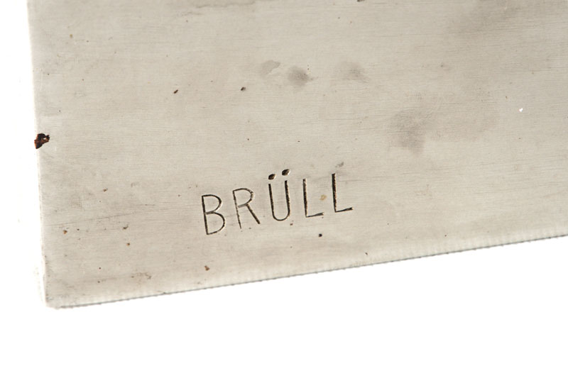Detail b: Will Brüll, geb. 1922, Schüler von Joseph Beuys, Edelstahlskulptur, Das Gute kommt überall durch, sign., ca. 50x50cm