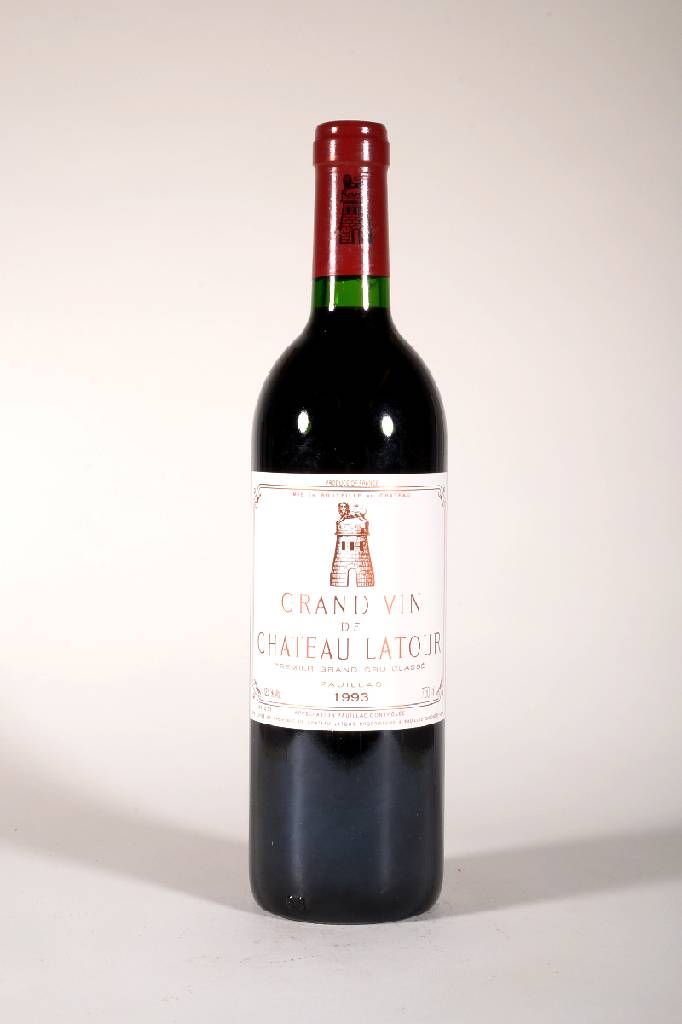 12 Flaschen 1993 Chateau Latour, Pauillac, Premier Grand Cru Classe, je ca. 75 cl, 12,5 % Vol., Füllstände: je ca. into neck,hervorragende ...