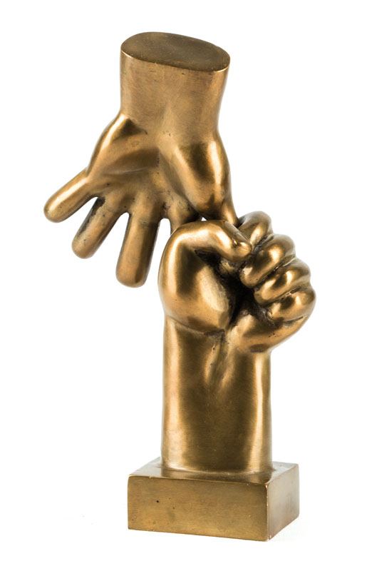 Rainer Kriester, 1935-2002, Hand in Hand, Bronzeskulptur, sign., bezeichnet E.A., ca. 25x16 cm