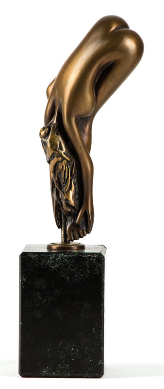 Bruno Bruni, geb. 1935 Gradara, Bronzeskulptur mit Korkenzieher auf einem schwarzen Sockel, sign., num. 496/750, ca. 24x5,5 cm inkl. Sockel