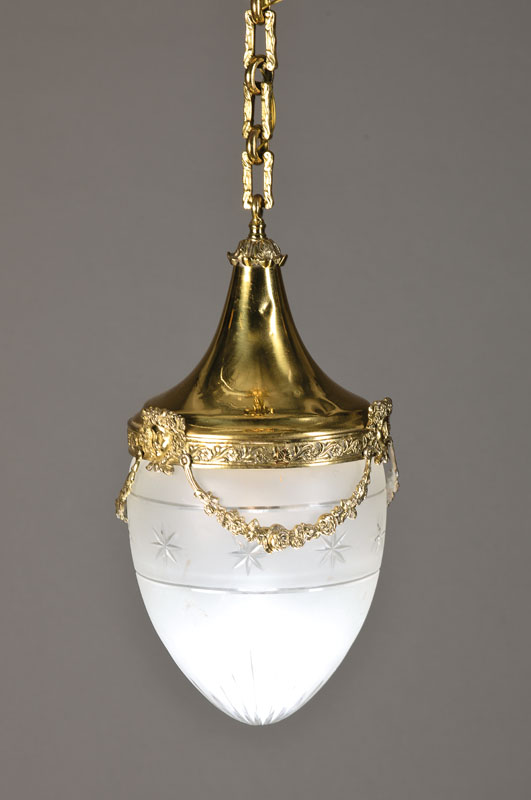 Deckenlampe, wohl deutsch,um 1900, klassizistischer Stil, geschliffener und mattierter Glaseinsatz, eine Brennstelle, H. ca. 70 cm, mit massiver ...