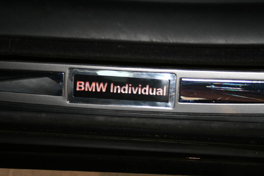 Detail g: BMW 760i Individual, Fahrgestellnummer: WBAGL81020DG60407, EZ 08/2003, 2. Hand, Laufleistung ca. 86.500 km, HU 04/2019, 327 kW/ 445 PS, 12-Zylinder, ...