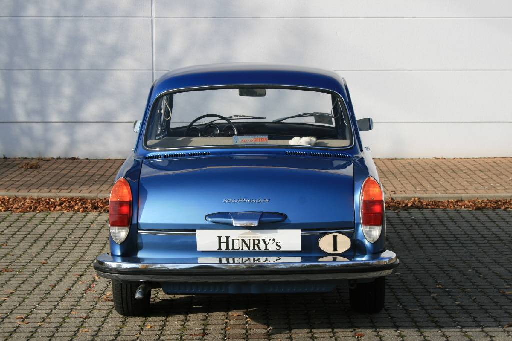 Detail b: Volkswagen Typ 3 1600L, Fahrgestellnummer: 3122048561, EZ 11/1971, Laufleistung ca. 71.037 km abgelesen, H-zulassungsfähig, 40 kW/ 54 PS, ...