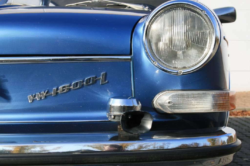 Detail c: Volkswagen Typ 3 1600L, Fahrgestellnummer: 3122048561, EZ 11/1971, Laufleistung ca. 71.037 km abgelesen, H-zulassungsfähig, 40 kW/ 54 PS, ...
