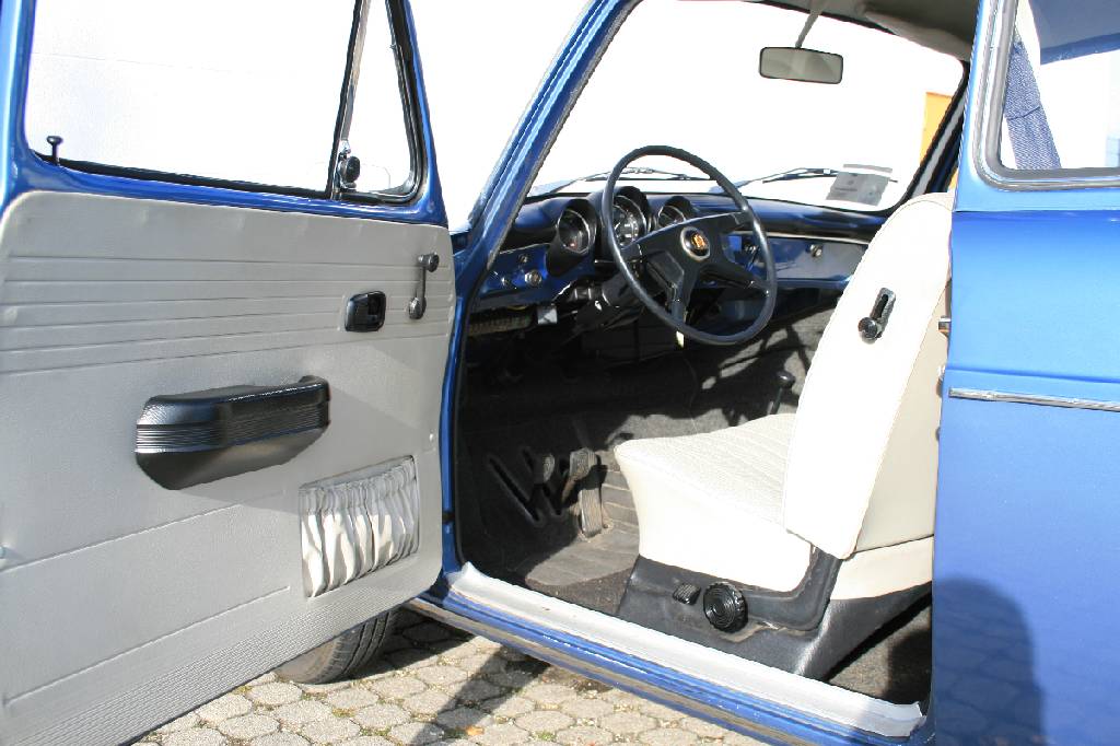 Detail d: Volkswagen Typ 3 1600L, Fahrgestellnummer: 3122048561, EZ 11/1971, Laufleistung ca. 71.037 km abgelesen, H-zulassungsfähig, 40 kW/ 54 PS, ...
