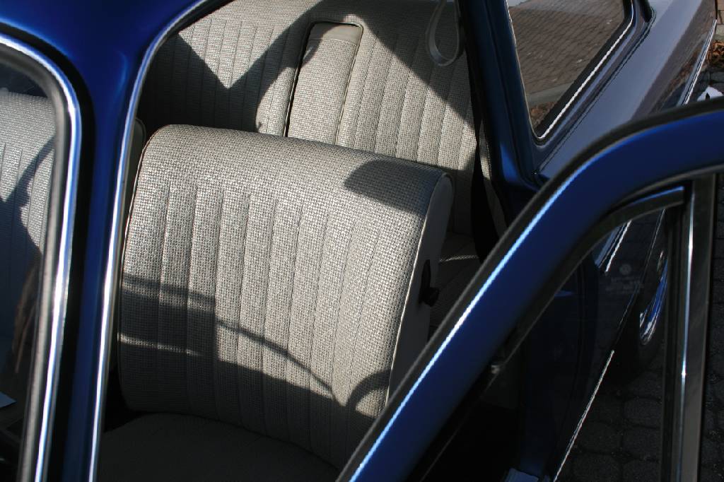 Detail f: Volkswagen Typ 3 1600L, Fahrgestellnummer: 3122048561, EZ 11/1971, Laufleistung ca. 71.037 km abgelesen, H-zulassungsfähig, 40 kW/ 54 PS, ...