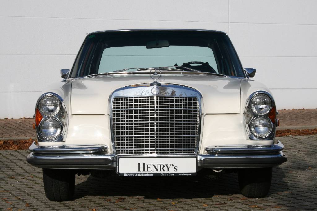 Detail a: Mercedes-Benz 280 SE W 108, Fahrgestellnummer: 10801812031360, EZ 12/1971, Laufleistung ca. 32.856 miles abgelesen, H-zulassungsfähig, 118 kW/ 160 ...