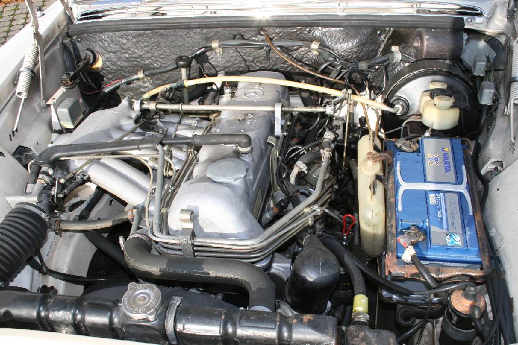Detail d: Mercedes-Benz 280 SE W 108, Fahrgestellnummer: 10801812031360, EZ 12/1971, Laufleistung ca. 32.856 miles abgelesen, H-zulassungsfähig, 118 kW/ 160 ...