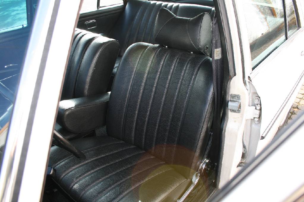 Detail h: Mercedes-Benz 280 SE W 108, Fahrgestellnummer: 10801812031360, EZ 12/1971, Laufleistung ca. 32.856 miles abgelesen, H-zulassungsfähig, 118 kW/ 160 ...