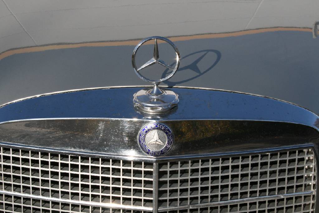 Detail f: Mercedes-Benz 300 SEL 3.5 W 109, Fahrgestellnummer: 10905612006384, EZ 05/1971, 1. Hand, Laufleistung ca. 68.802 km, H-zulassungsfähig, 147 kW/ 200 ...