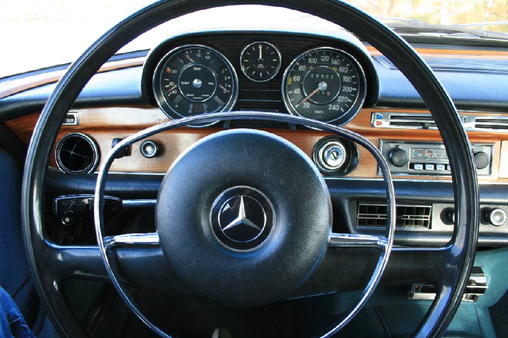 Detail i: Mercedes-Benz 300 SEL 3.5 W 109, Fahrgestellnummer: 10905612006384, EZ 05/1971, 1. Hand, Laufleistung ca. 68.802 km, H-zulassungsfähig, 147 kW/ 200 ...