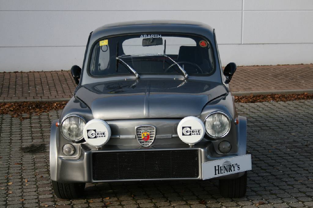 Detail c: Seat 600 Abarth Recreation, Fahrgestellnummer: BE-096033, EZ 05.1971, Laufleistung ca. 3.909 km abgelesen, H- zulassungsfähig, ca. 52 kW/ 71 PS, ...