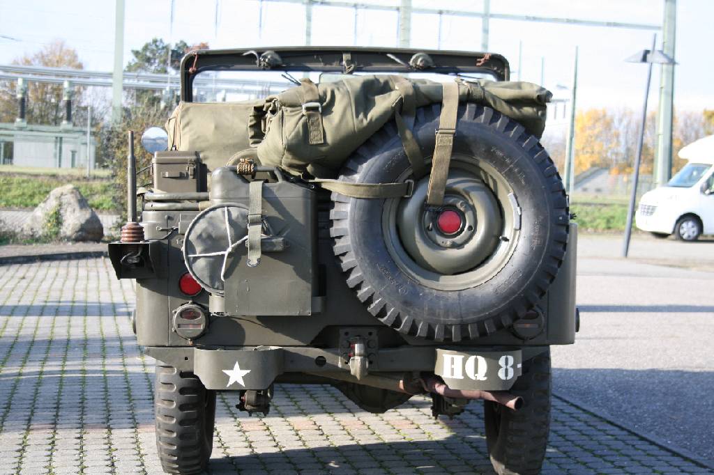 Detail c: Jeep Willys Overland M38 A1, Fahrgestellnummer: 200653, BJ 1953, Laufleistung ca. 75.245 miles abgelesen, H- zulassungsfähig, 44 kW/ 60 PS, ...