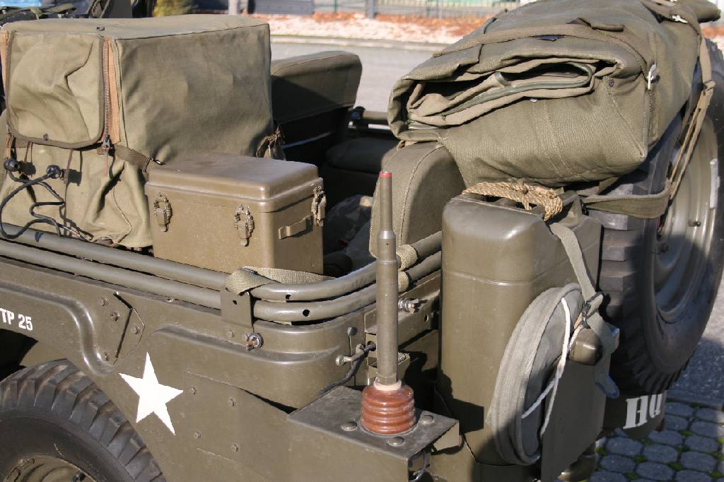 Detail i: Jeep Willys Overland M38 A1, Fahrgestellnummer: 200653, BJ 1953, Laufleistung ca. 75.245 miles abgelesen, H- zulassungsfähig, 44 kW/ 60 PS, ...