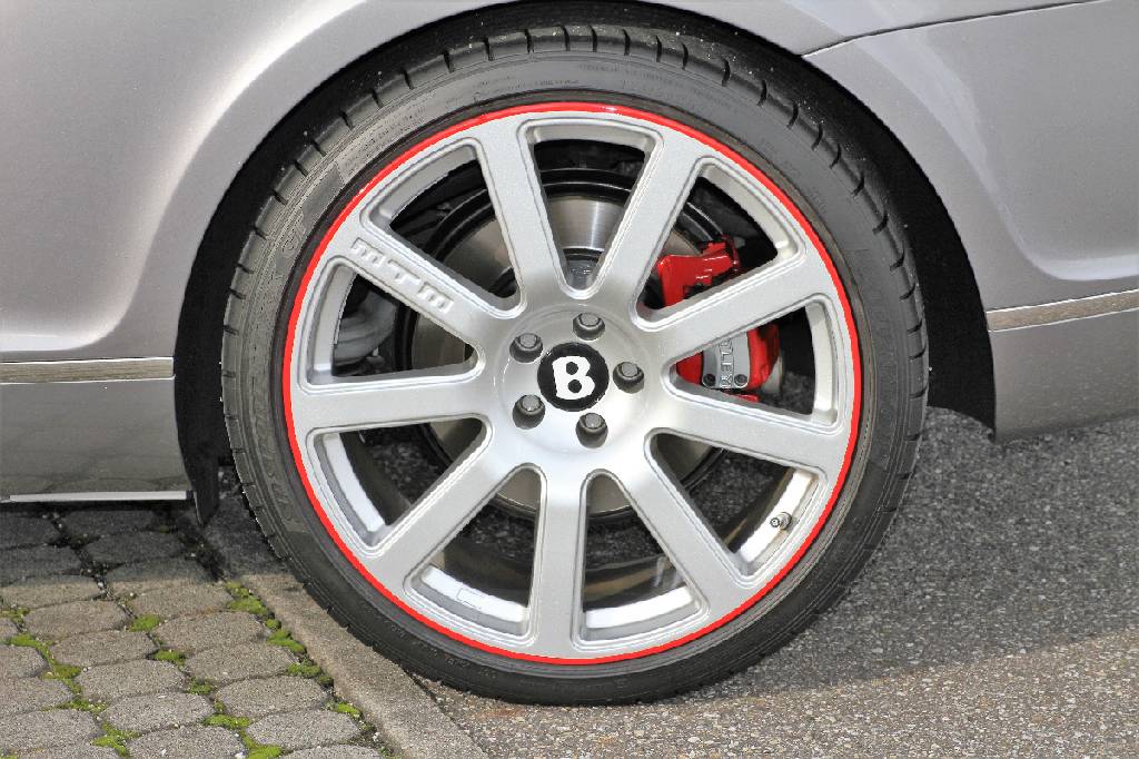 Detail d: Bentley Continental GT Coupé, Fahrgestellnummer: SCBCE63W55C026684, EZ 01/2005, 3. Hand, Laufleistung ca. 34.805 km, HU 02/2018, 412 kW/ 560 PS, ...