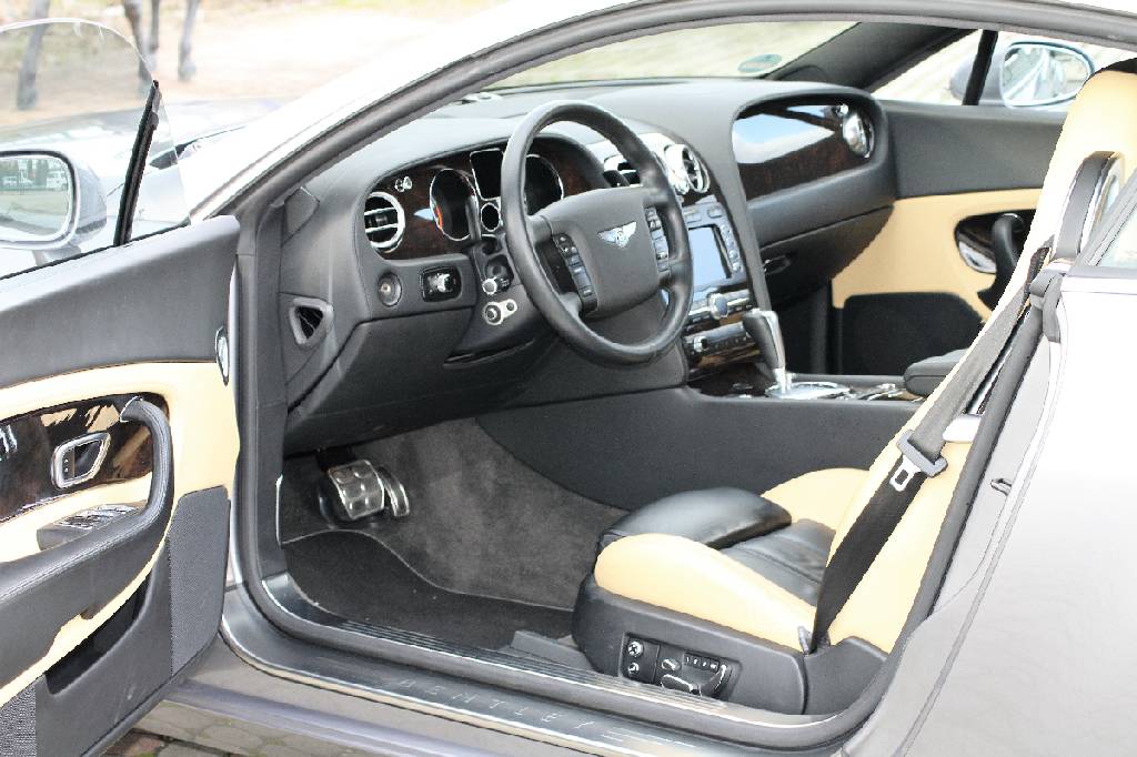 Detail f: Bentley Continental GT Coupé, Fahrgestellnummer: SCBCE63W55C026684, EZ 01/2005, 3. Hand, Laufleistung ca. 34.805 km, HU 02/2018, 412 kW/ 560 PS, ...