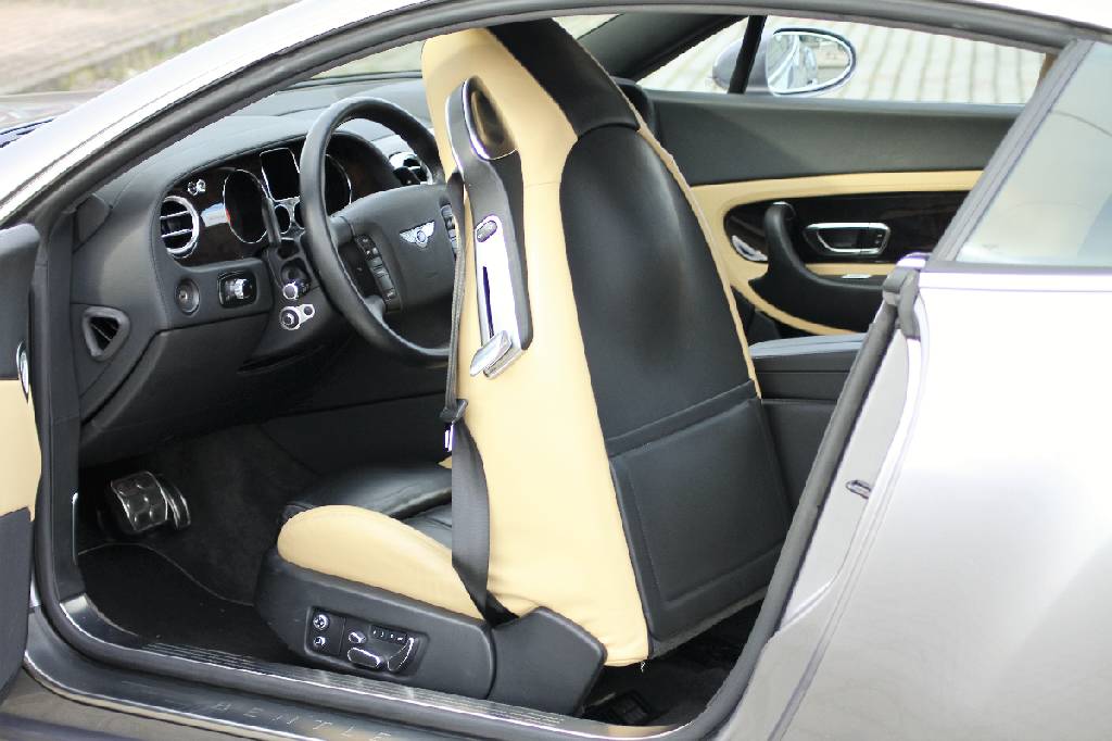 Detail g: Bentley Continental GT Coupé, Fahrgestellnummer: SCBCE63W55C026684, EZ 01/2005, 3. Hand, Laufleistung ca. 34.805 km, HU 02/2018, 412 kW/ 560 PS, ...