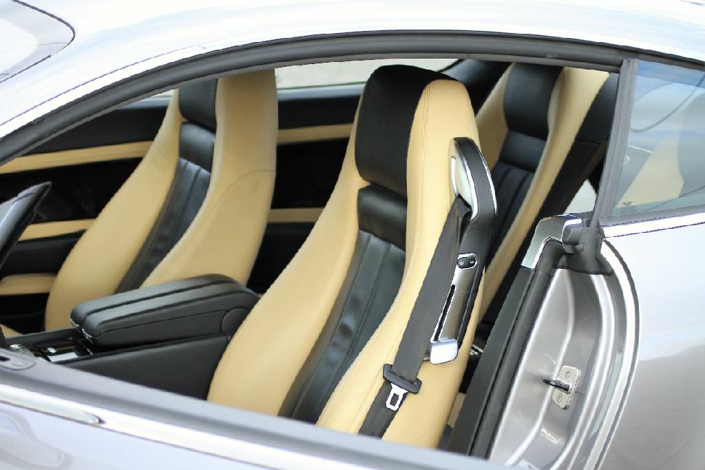 Detail i: Bentley Continental GT Coupé, Fahrgestellnummer: SCBCE63W55C026684, EZ 01/2005, 3. Hand, Laufleistung ca. 34.805 km, HU 02/2018, 412 kW/ 560 PS, ...
