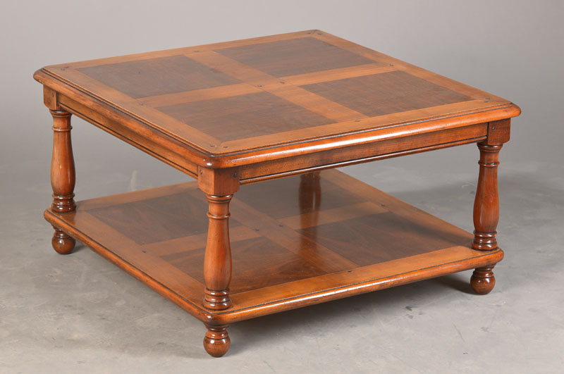Niedriger Tisch aus alten Teilen, Krischbaum, ca. 46x80x80 cm