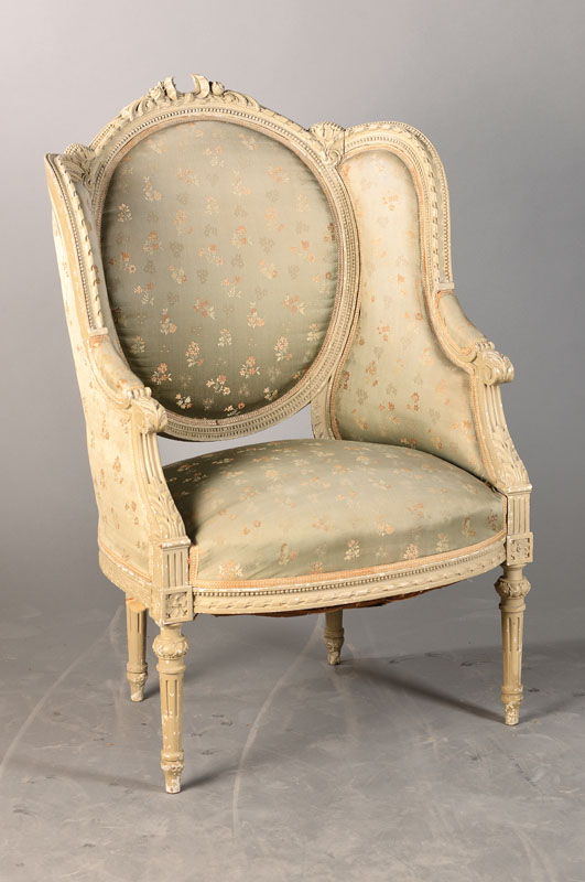Fauteuil/Sessel, Frankreich, um 1870, klassizistischer Stil, Stilecht im zarten graugrün gefaßt, passender Polsterbezug, Bekrönung altersbedingt ...