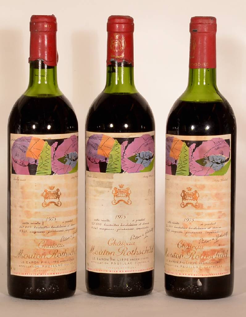 3 Flaschen 1975 Chateau Mouton Rothschild, Pauillac, je ca, 75 cl, Füllstände: mid shoulder bis upper mid shoulder, unverkostet, Etiketten fleckig ...