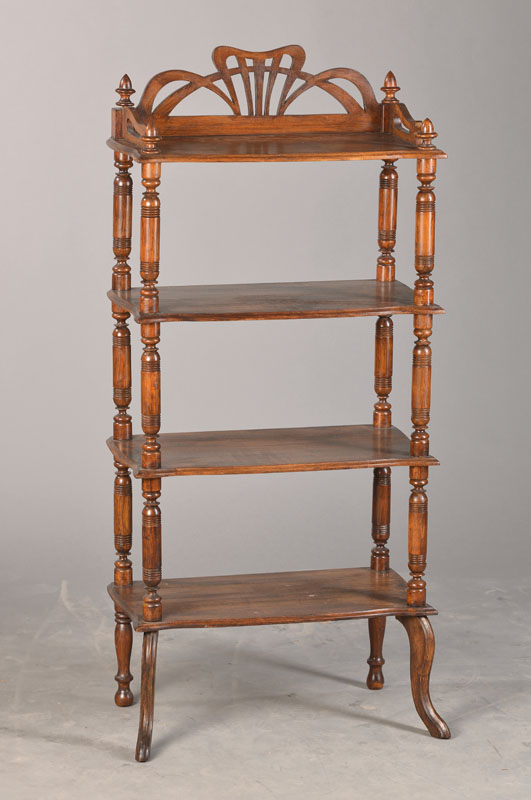 Etagere, wohl England, um 1890/1900, Buche lasiert, Palisanderholz imitierend, 4 Etagen, Säulen gedrechselt, l. verspielte Jugendstil-Ornamentik, ...
